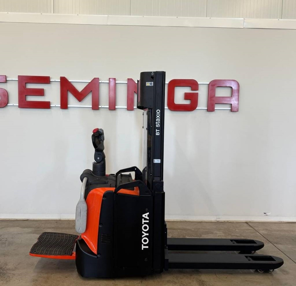 Toyota 10918 SPE120L - Stohovací vozík: obrázek 2 Toyota 10918 SPE120L - Stohovací vozík: obrázek 2