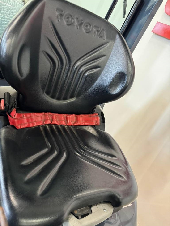 Plynový vysokozdvižný vozík Toyota 10949 06-8FG30F: obrázek 6