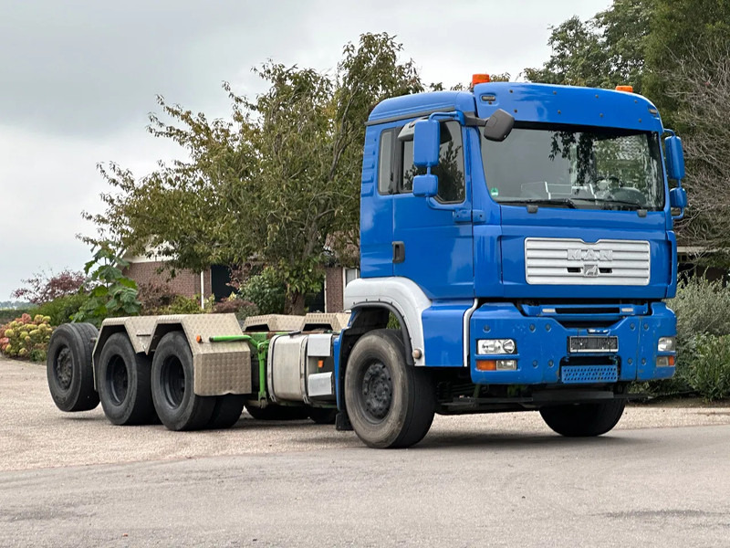 MAN TGA 35.480 8x4!!TRIPLE CHASSIS!! - Podvozek s kabinou: obrázek 1 MAN TGA 35.480 8x4!!TRIPLE CHASSIS!! - Podvozek s kabinou: obrázek 1