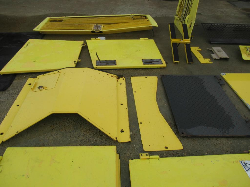 Bomag BC572RB - - Dveře a díly pro Stavební technika: obrázek 4 Bomag BC572RB - - Dveře a díly pro Stavební technika: obrázek 4