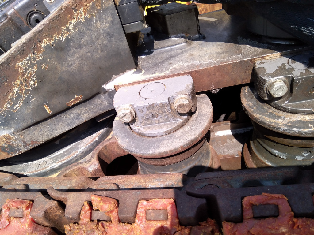 Bomag BM1200-35 - - Díly pásových podvozků pro Stavební technika: obrázek 4 Bomag BM1200-35 - - Díly pásových podvozků pro Stavební technika: obrázek 4