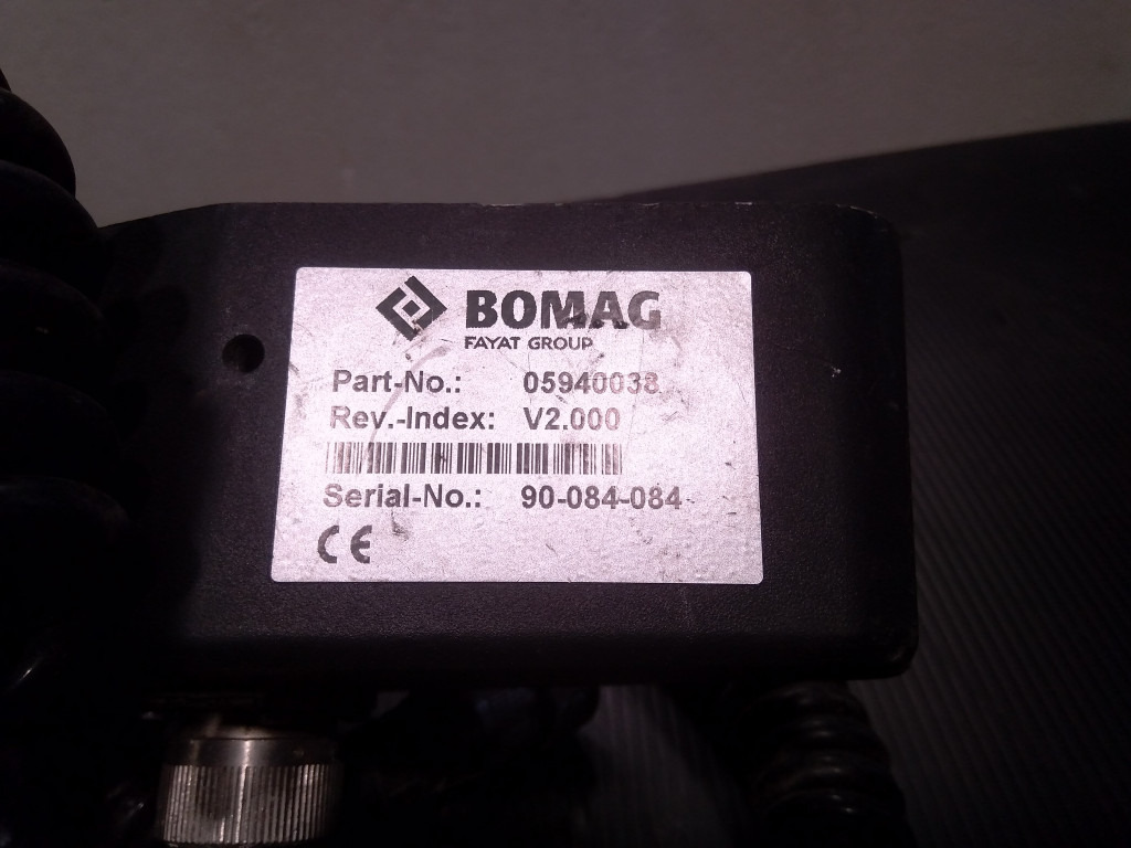 Bomag BM2000-75 - - Palubní deska pro Stavební technika: obrázek 4 Bomag BM2000-75 - - Palubní deska pro Stavební technika: obrázek 4