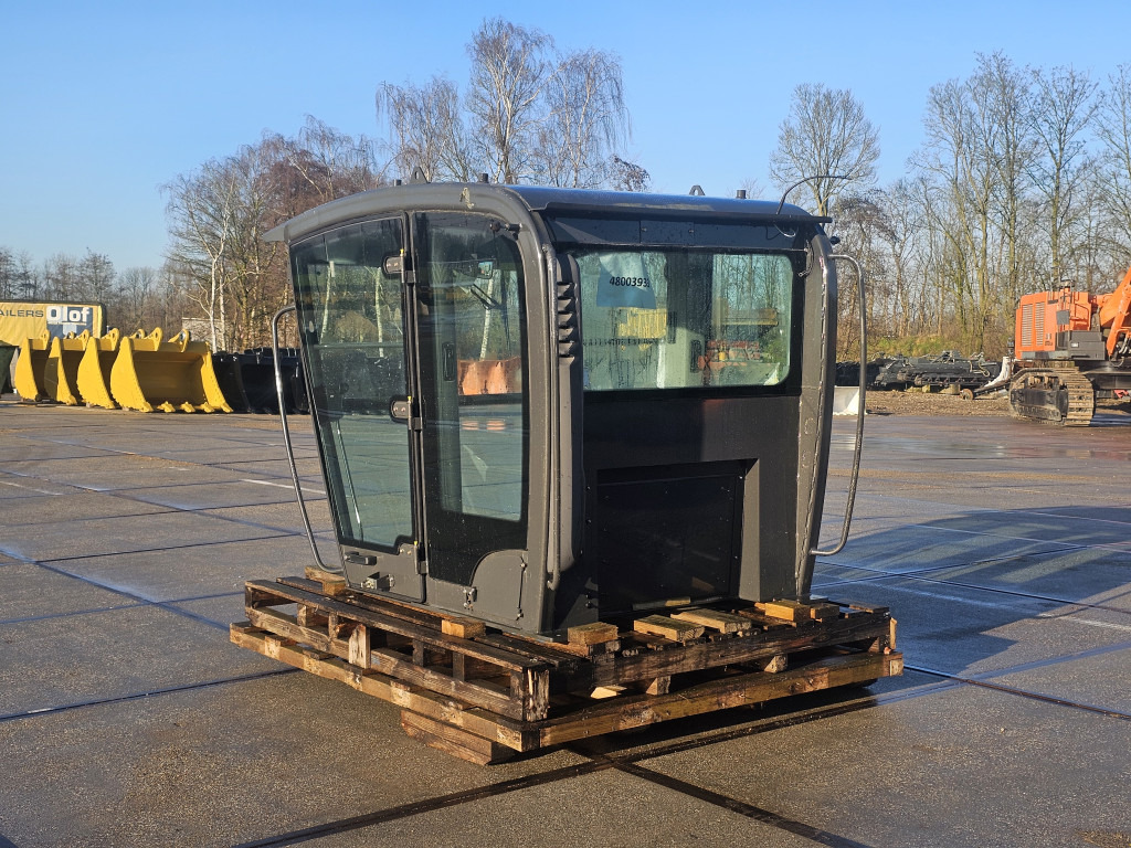 Case 48003933 - Kabina pro Stavební technika: obrázek 5 Case 48003933 - Kabina pro Stavební technika: obrázek 5