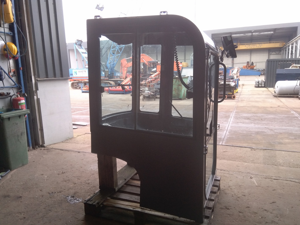 Case 72276641 - Kabina pro Stavební technika: obrázek 4 Case 72276641 - Kabina pro Stavební technika: obrázek 4