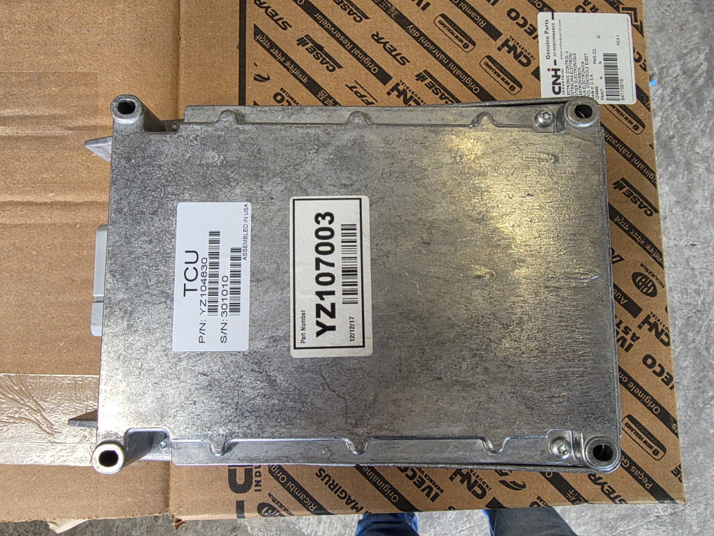 Case 84175818 - YZ104830 - Řídicí blok pro Stavební technika: obrázek 2 Case 84175818 - YZ104830 - Řídicí blok pro Stavební technika: obrázek 2