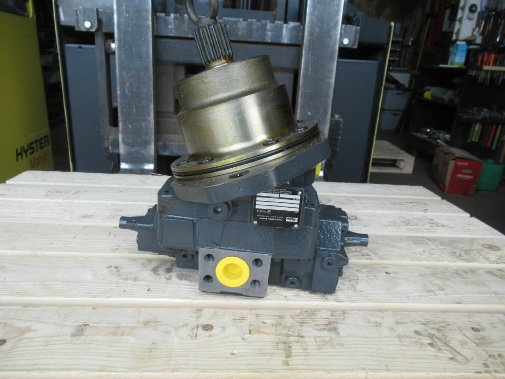 Case D4743730 - Pohon otoče pro Stavební technika: obrázek 1 Case D4743730 - Pohon otoče pro Stavební technika: obrázek 1