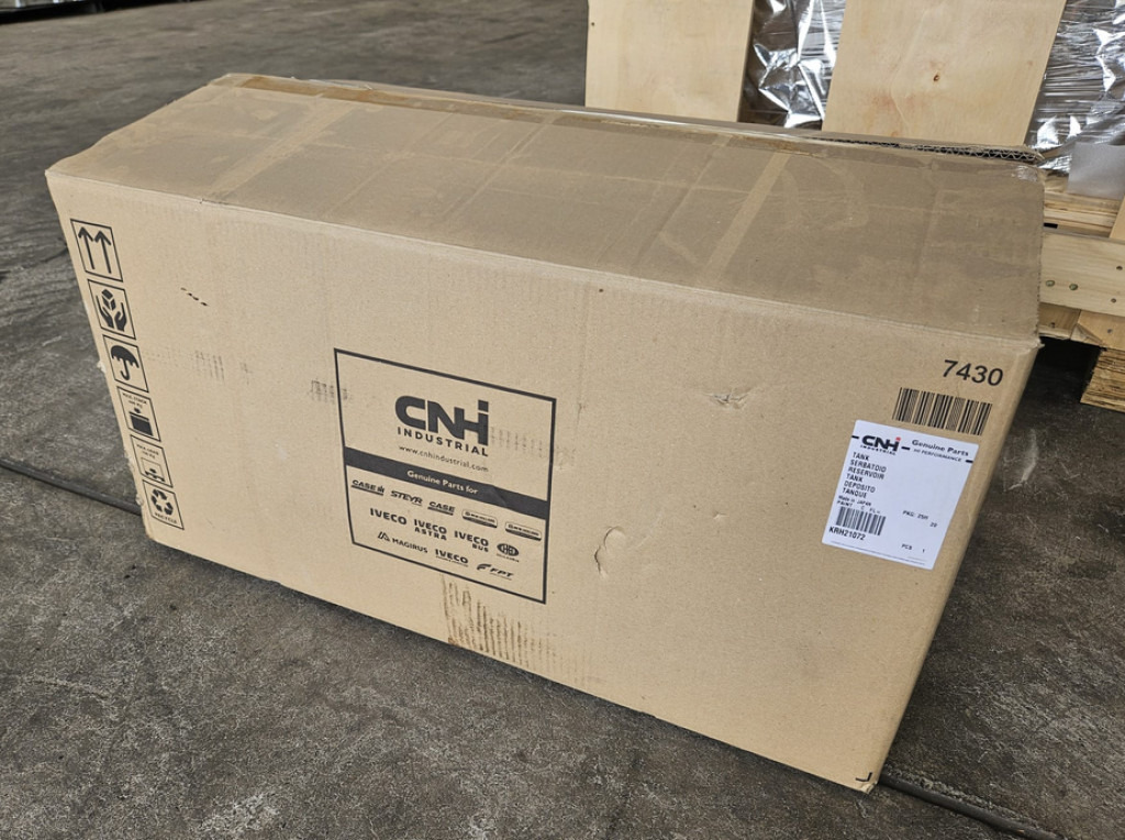 Case KRH21072 - Palivová nádrž pro Stavební technika: obrázek 4 Case KRH21072 - Palivová nádrž pro Stavební technika: obrázek 4