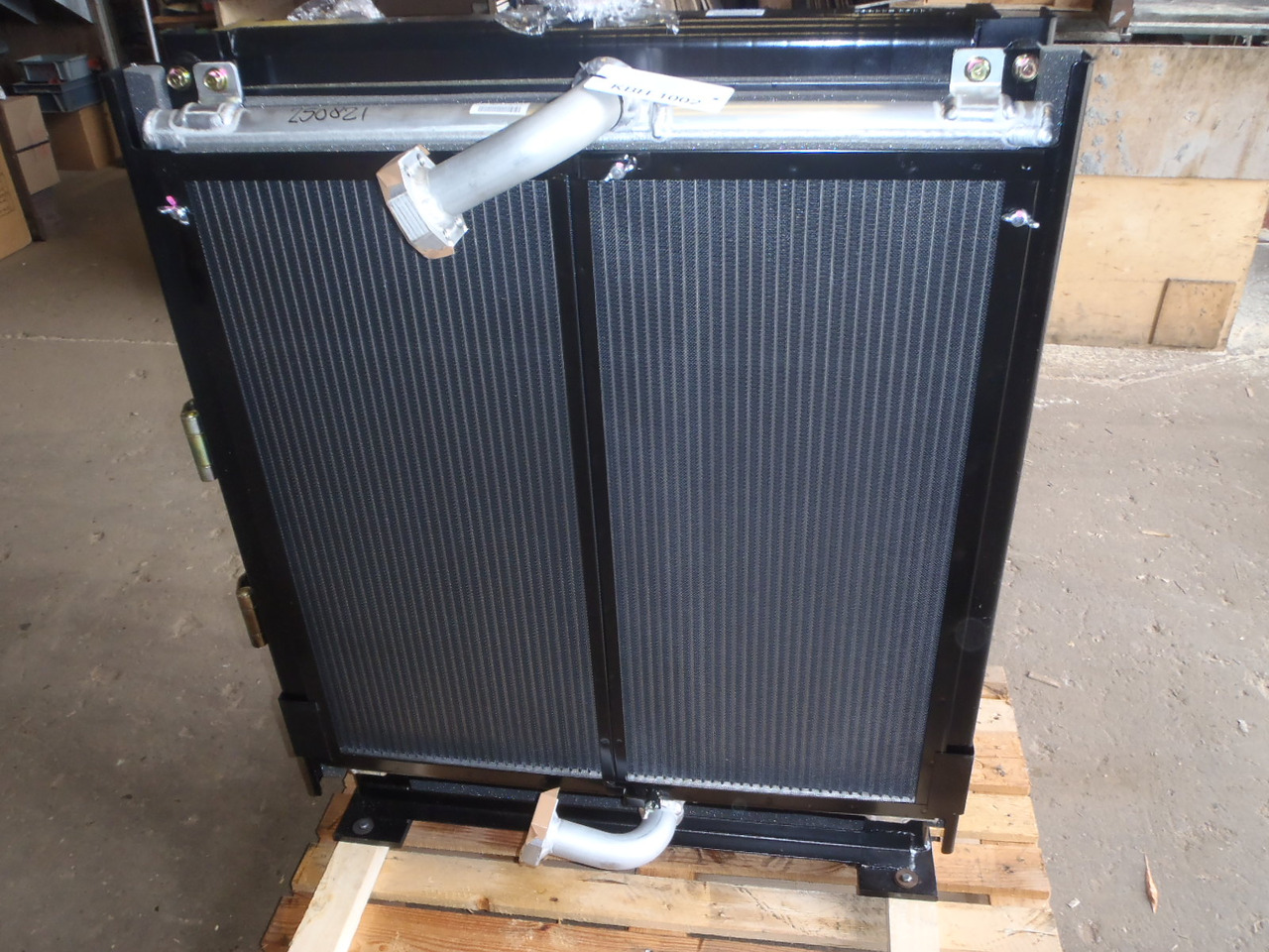 Case LN00047 - LN001530 - Chladič oleje pro Stavební technika: obrázek 2 Case LN00047 - LN001530 - Chladič oleje pro Stavební technika: obrázek 2