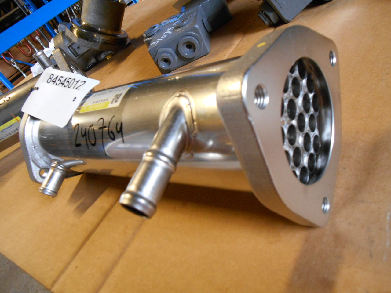 Hitachi 8980281121 - Chladič EGR pro Zemědělská technika: obrázek 4 Hitachi 8980281121 - Chladič EGR pro Zemědělská technika: obrázek 4