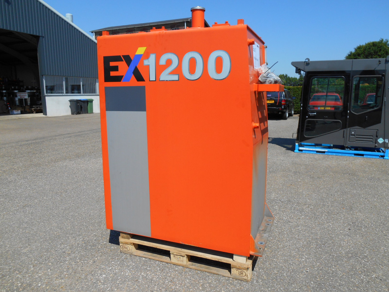 Hitachi 927877 - 9278777 - Palivová nádrž pro Stavební technika: obrázek 3 Hitachi 927877 - 9278777 - Palivová nádrž pro Stavební technika: obrázek 3