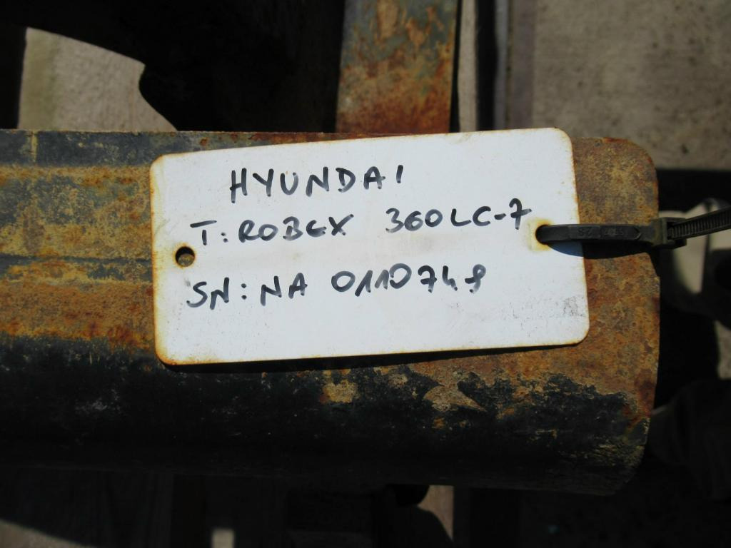 Hyundai 81EH-30010 - Pásy pro Pásové rýpadlo: obrázek 4 Hyundai 81EH-30010 - Pásy pro Pásové rýpadlo: obrázek 4