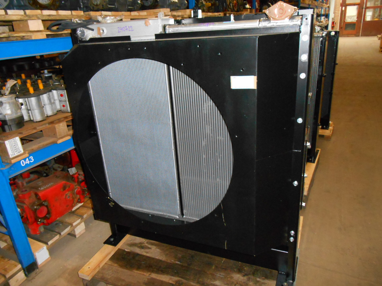 Kobelco LS05P00039F1 - LS05P00039F3 - Chladič pro Stavební technika: obrázek 5 Kobelco LS05P00039F1 - LS05P00039F3 - Chladič pro Stavební technika: obrázek 5