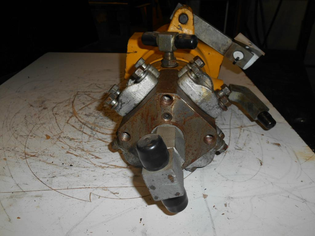 Komatsu PC450LC-6K - - Hydraulika pro Stavební technika: obrázek 4 Komatsu PC450LC-6K - - Hydraulika pro Stavební technika: obrázek 4