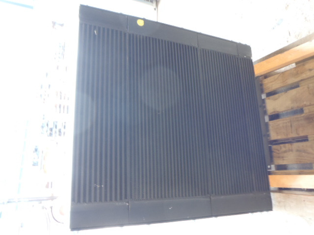 New Holland 4575660 - Chladící systém pro Stavební technika: obrázek 1 New Holland 4575660 - Chladící systém pro Stavební technika: obrázek 1