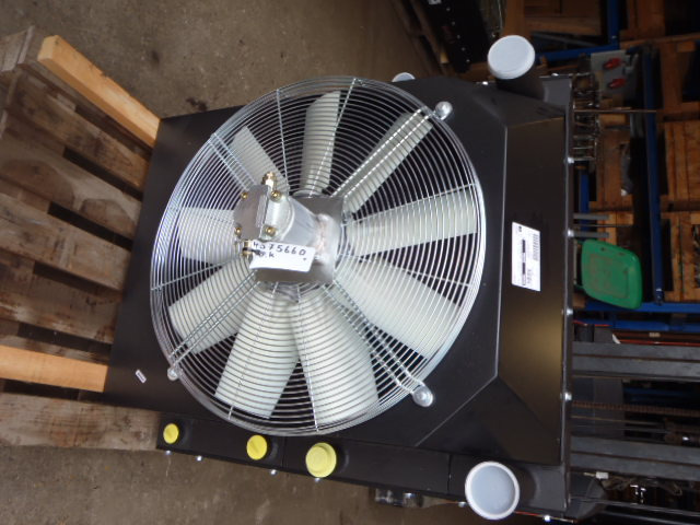 New Holland 4575660 - Chladící systém pro Stavební technika: obrázek 2 New Holland 4575660 - Chladící systém pro Stavební technika: obrázek 2