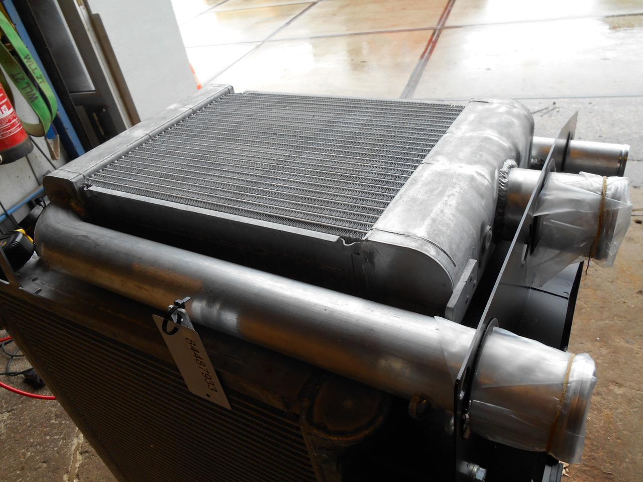 New Holland 84487933 - 87593096 - Chladící systém pro Stavební technika: obrázek 2 New Holland 84487933 - 87593096 - Chladící systém pro Stavební technika: obrázek 2