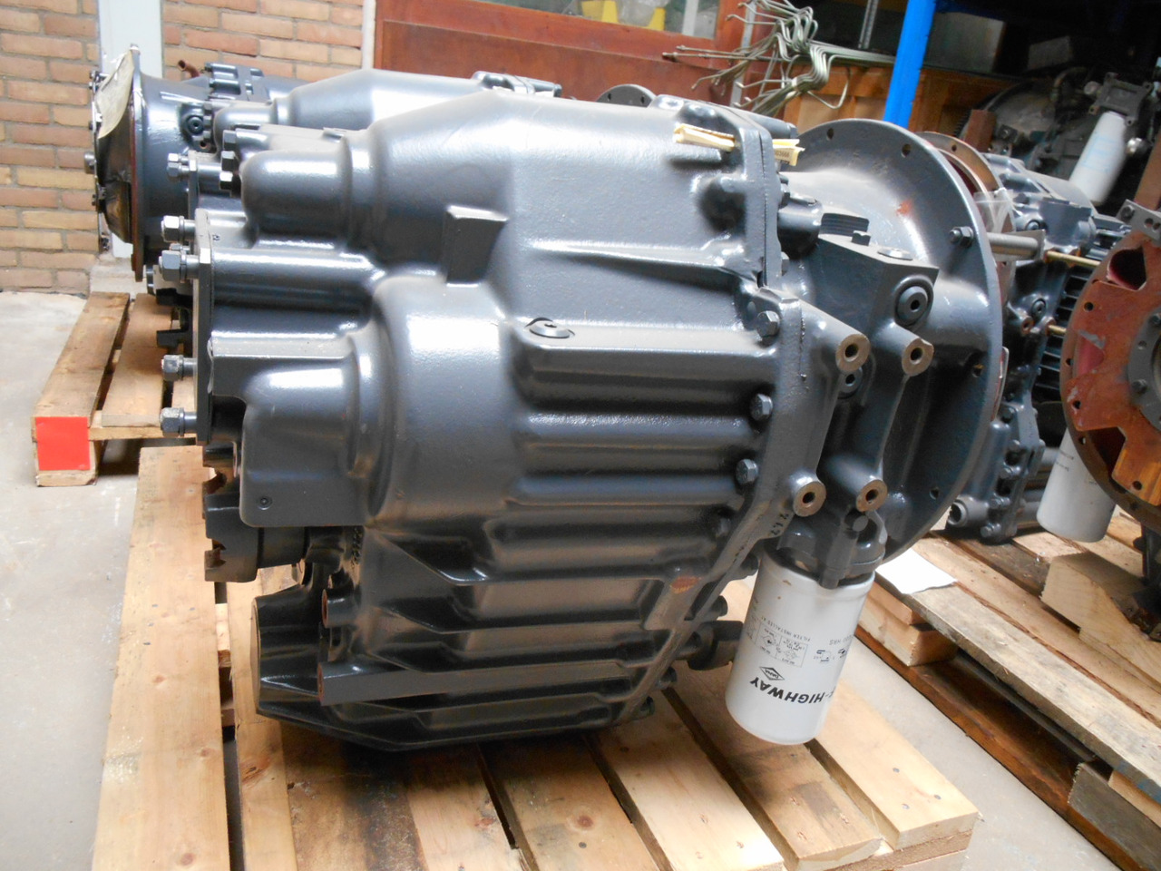 New Holland 85811907 - 85826124 - Převodovka pro Stavební technika: obrázek 3 New Holland 85811907 - 85826124 - Převodovka pro Stavební technika: obrázek 3