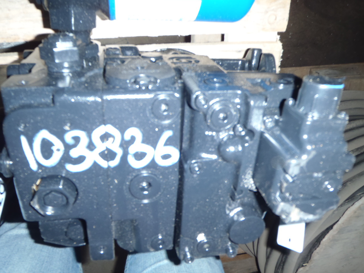 Sauer Sundstrand 90R042 KA1NN80 - - Hydraulické čerpadlo pro Stavební technika: obrázek 2 Sauer Sundstrand 90R042 KA1NN80 - - Hydraulické čerpadlo pro Stavební technika: obrázek 2