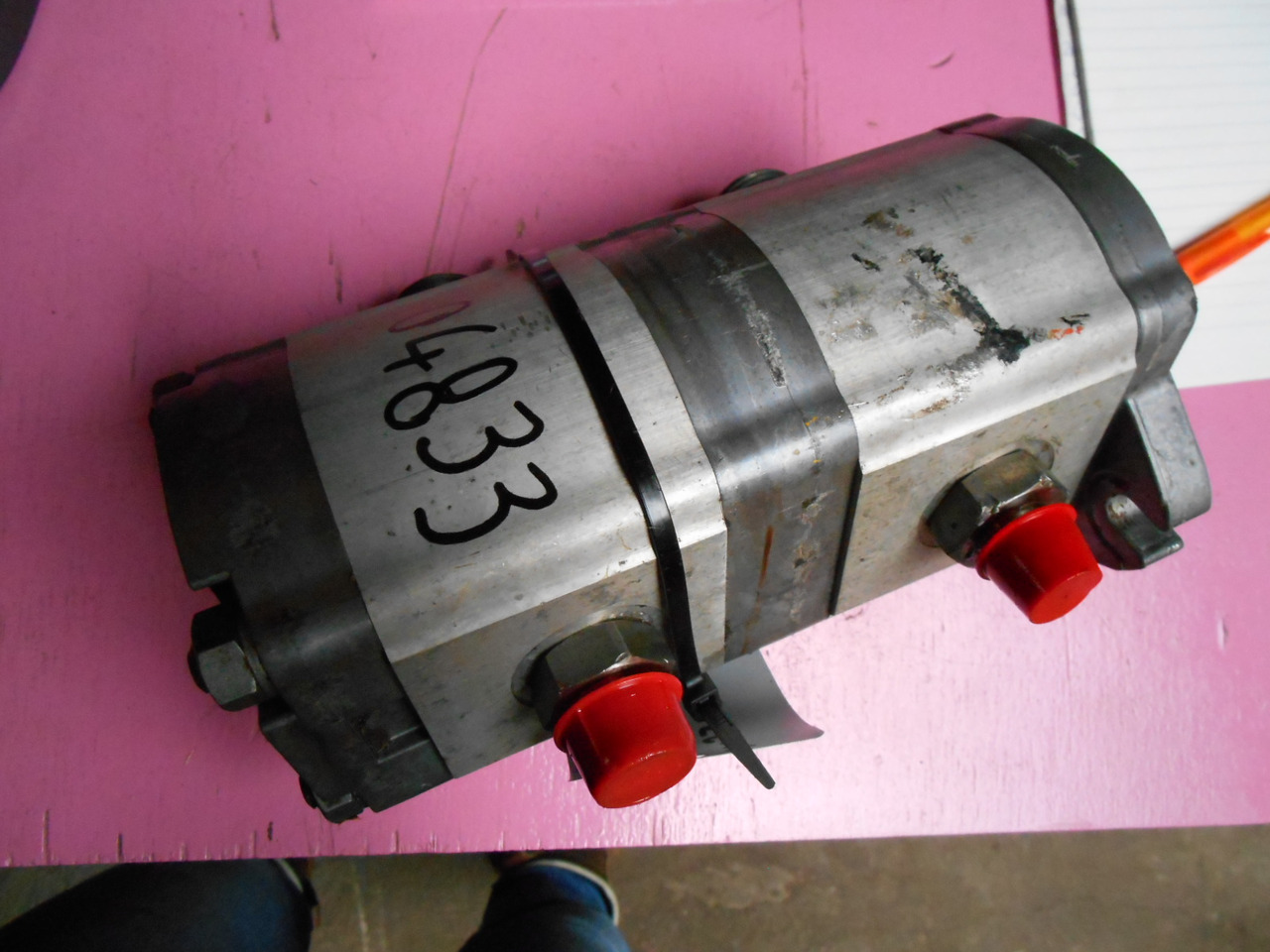 Zexel 4500224 - - Čerpadlo hydraulického zesilovače pro Stavební technika: obrázek 1 Zexel 4500224 - - Čerpadlo hydraulického zesilovače pro Stavební technika: obrázek 1
