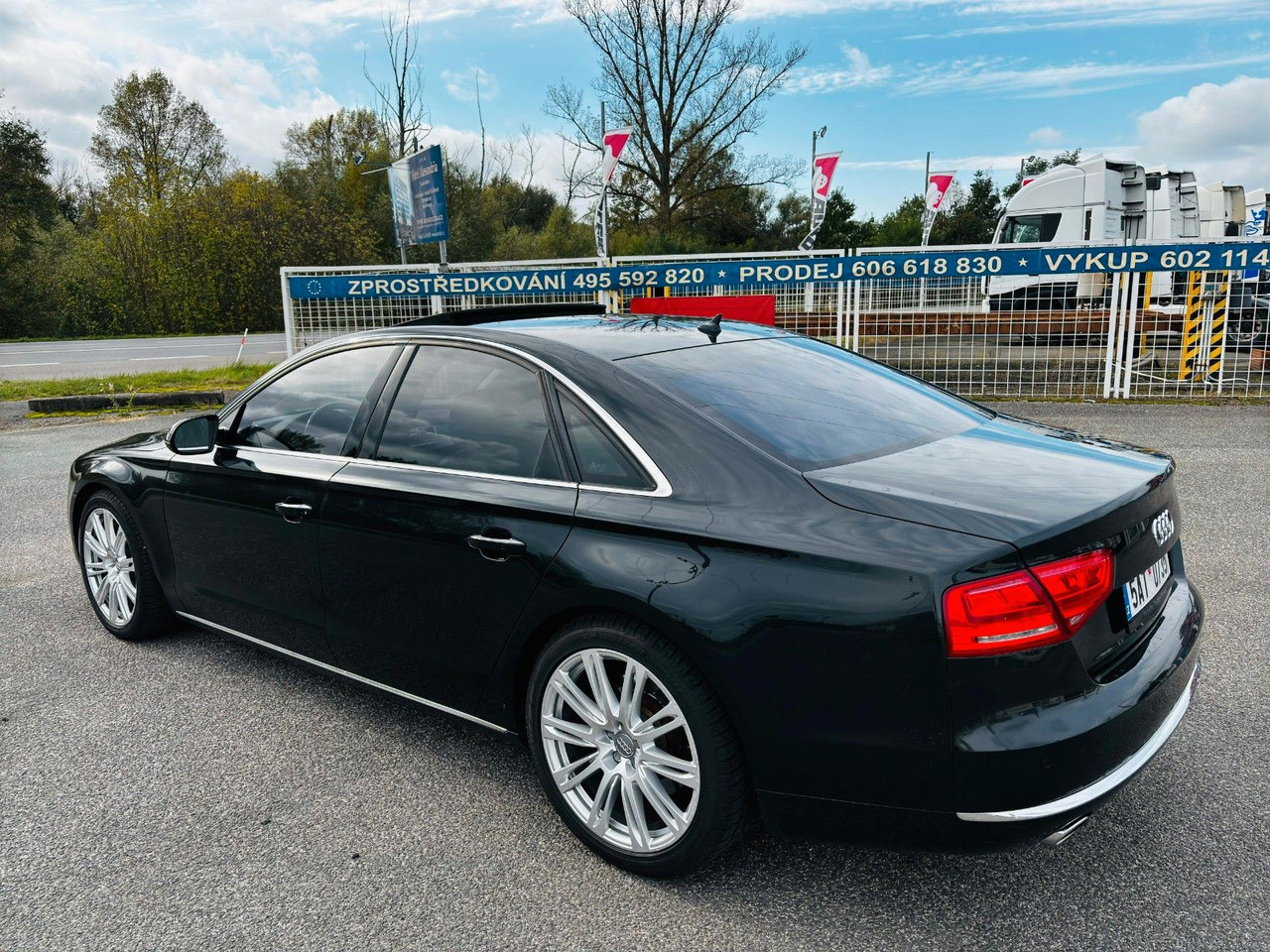 Sedan Audi A8 4.2 TDI quattro: obrázek 6
