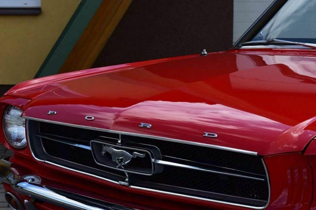 Ford Mustang Cabriolet - Osobní auto: obrázek 1 Ford Mustang Cabriolet - Osobní auto: obrázek 1