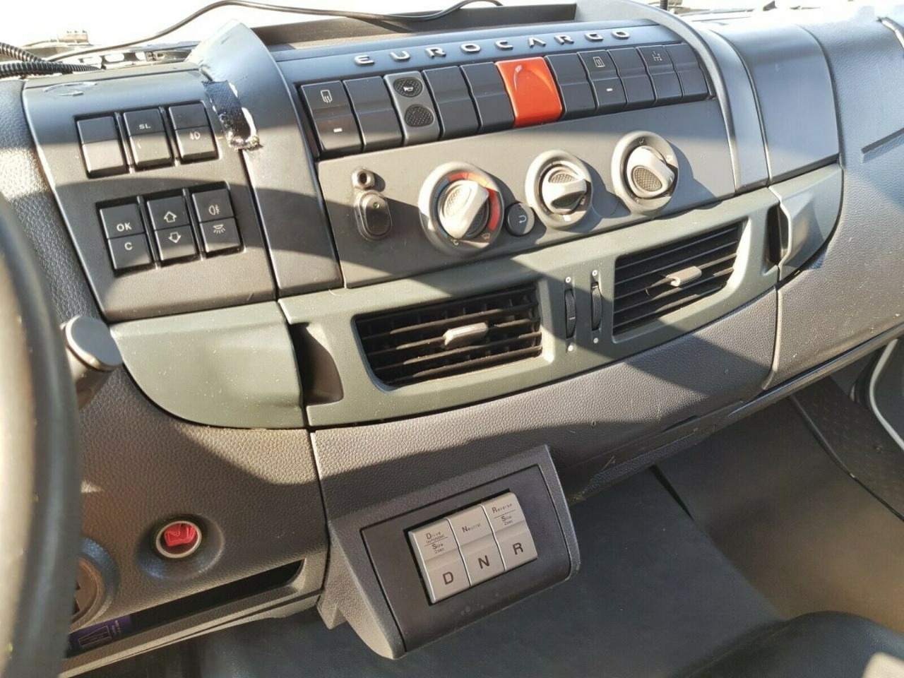 Chladírenský nákladní automobil Iveco EUROCARGO ML 120E25: obrázek 11