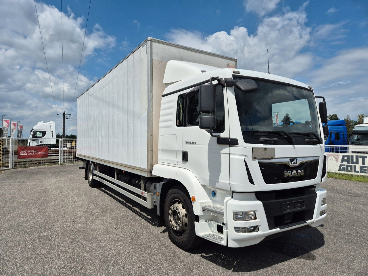 MAN TGM 15.250 - Skříňový nákladní auto: obrázek 3 MAN TGM 15.250 - Skříňový nákladní auto: obrázek 3