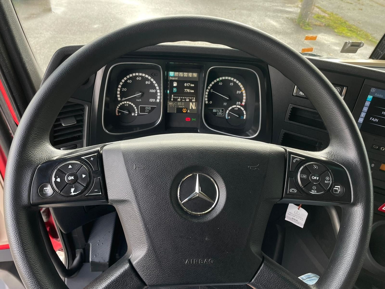Mercedes-Benz Actros 2545 - Plachtový nákladní auto: obrázek 5 Mercedes-Benz Actros 2545 - Plachtový nákladní auto: obrázek 5
