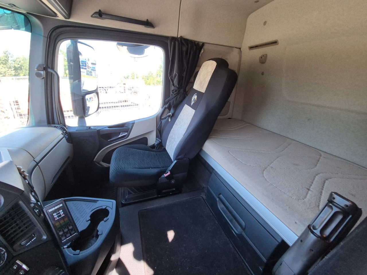 Tahač Mercedes-Benz Actros 1843 ADR: obrázek 10 Tahač Mercedes-Benz Actros 1843 ADR: obrázek 10