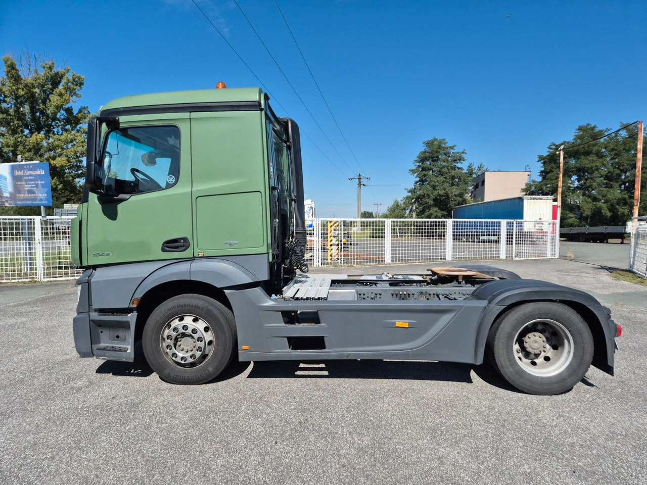 Tahač Mercedes-Benz Actros 1843 ADR: obrázek 8 Tahač Mercedes-Benz Actros 1843 ADR: obrázek 8
