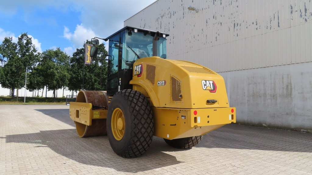 Caterpillar CS13 - Kompaktor: obrázek 4 Caterpillar CS13 - Kompaktor: obrázek 4