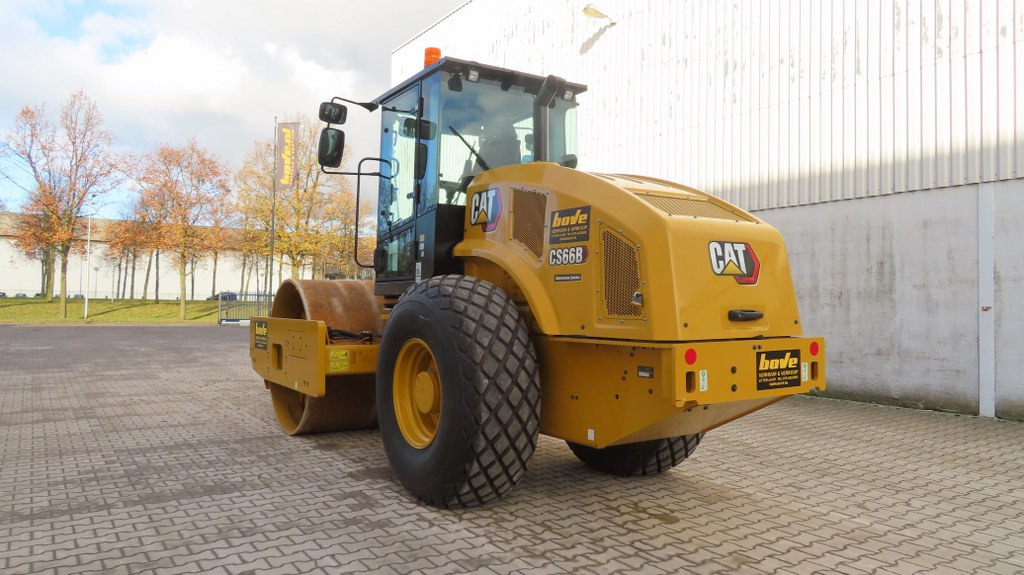 Caterpillar CS66B - Kompaktor: obrázek 4 Caterpillar CS66B - Kompaktor: obrázek 4