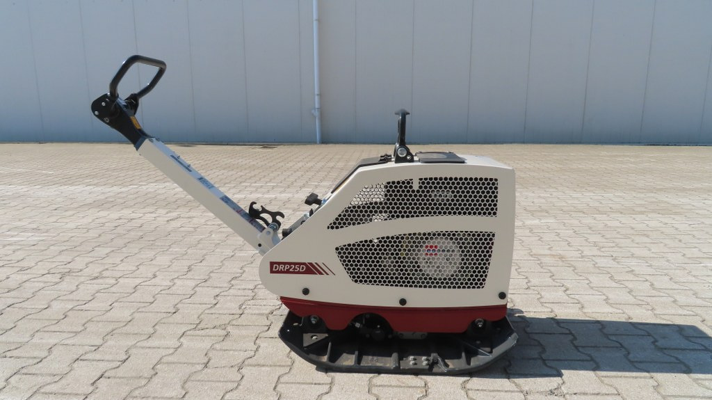 Dynapac DRP25D - Vibrační deska: obrázek 1 Dynapac DRP25D - Vibrační deska: obrázek 1