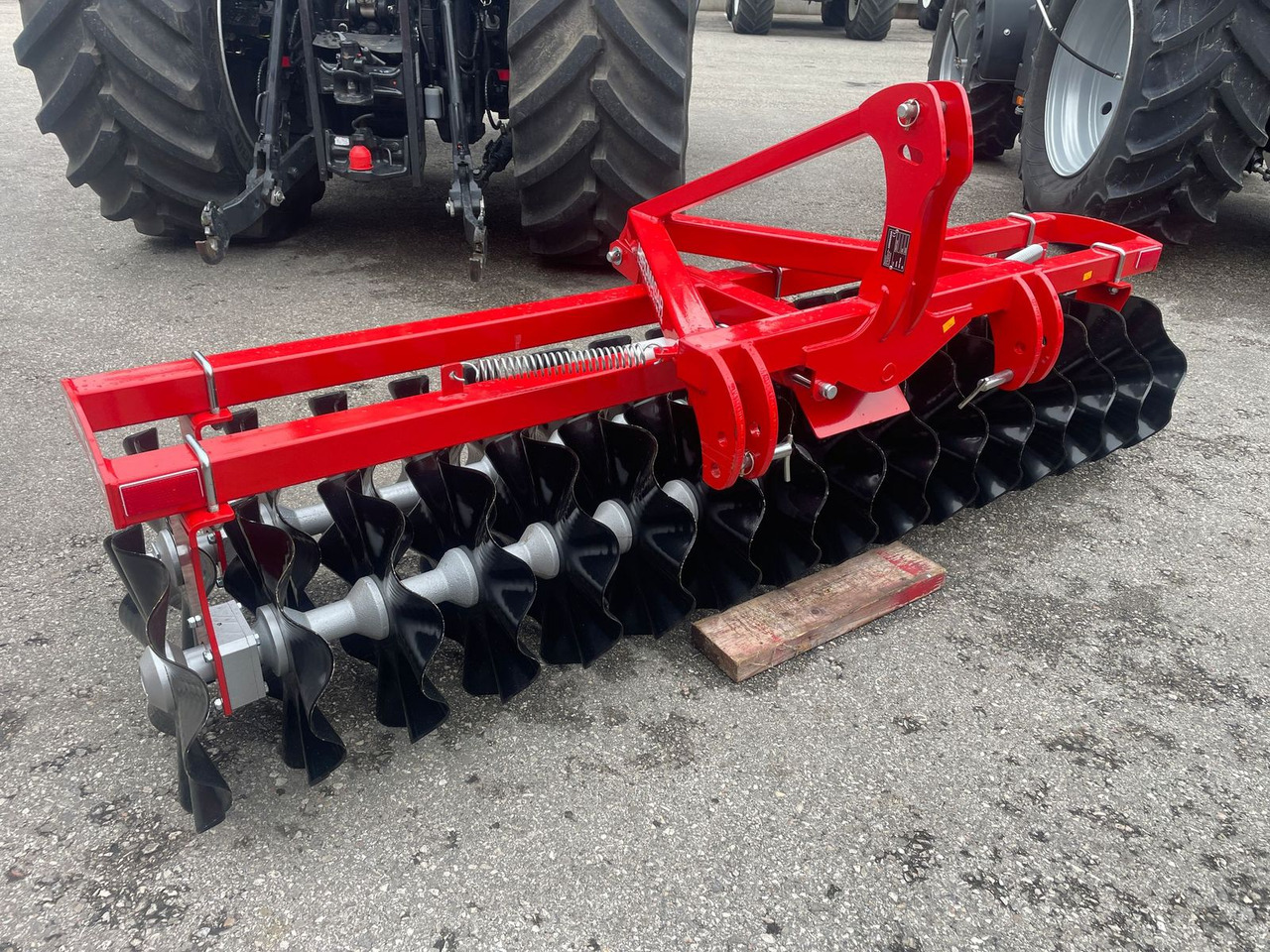 Agromasar Front Disc 300 - Zemědělský válec: obrázek 2 Agromasar Front Disc 300 - Zemědělský válec: obrázek 2