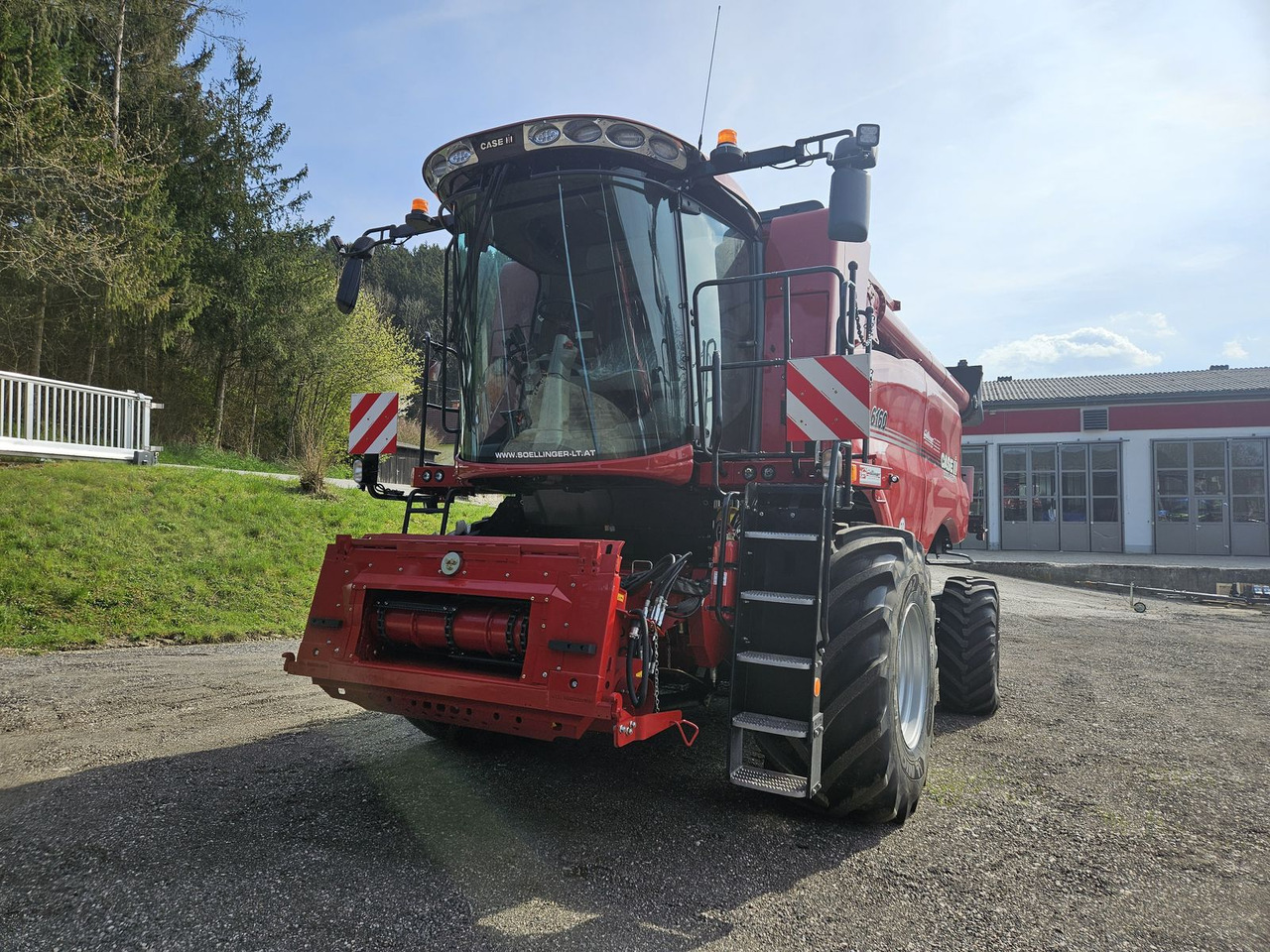 Case IH Axial-Flow 6160 - Sklízecí mlátička: obrázek 1 Case IH Axial-Flow 6160 - Sklízecí mlátička: obrázek 1