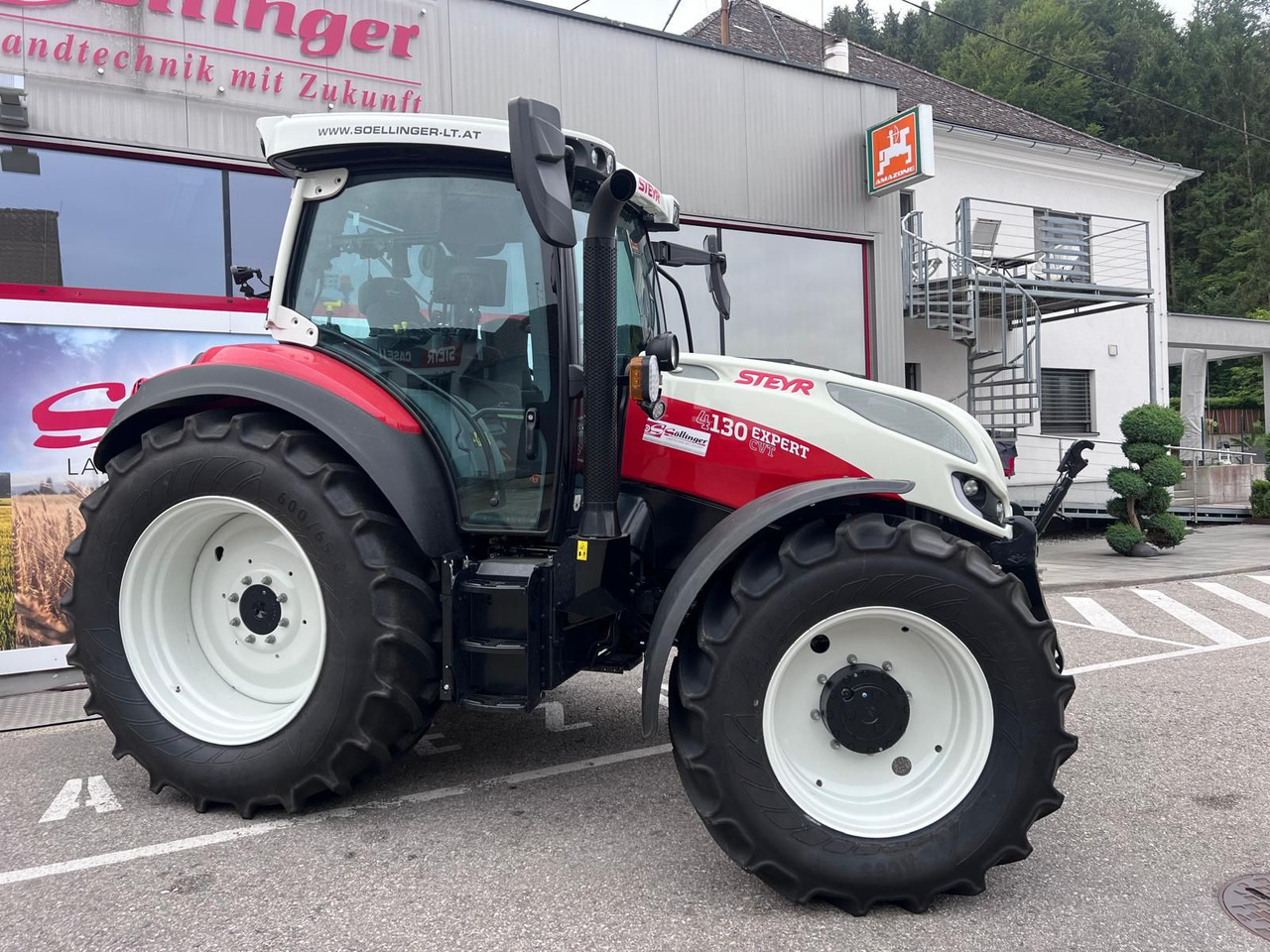 Steyr 4130 Expert CVT - Traktor: obrázek 4 Steyr 4130 Expert CVT - Traktor: obrázek 4