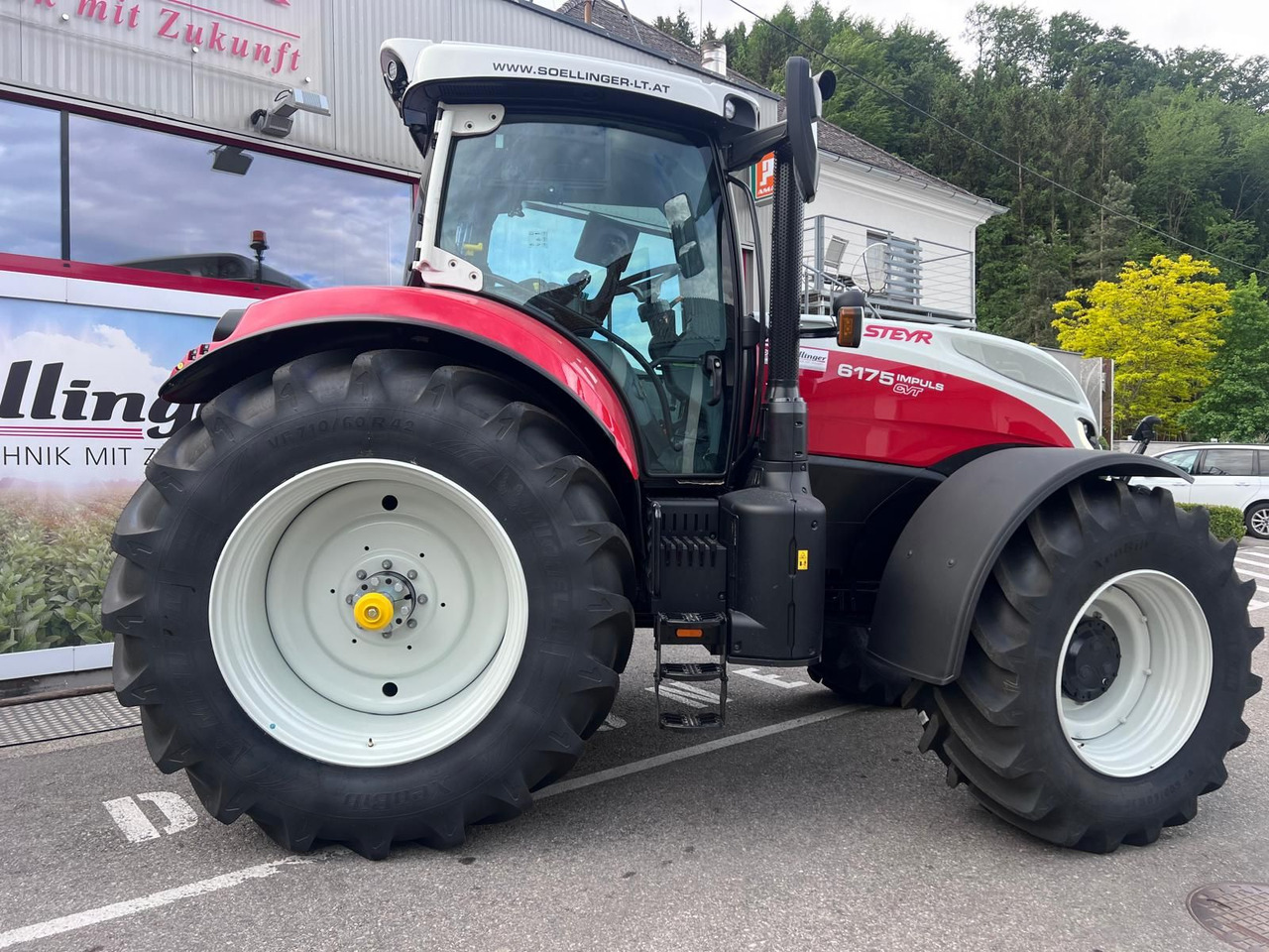 Steyr 6175 Impuls CVT - Traktor: obrázek 3 Steyr 6175 Impuls CVT - Traktor: obrázek 3