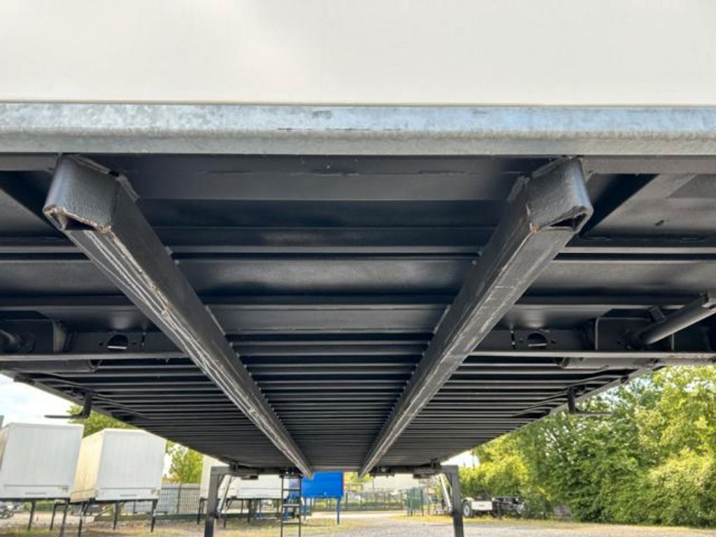 Skříňová nástavba Krone Heck Alu.- Rolltor: obrázek 6