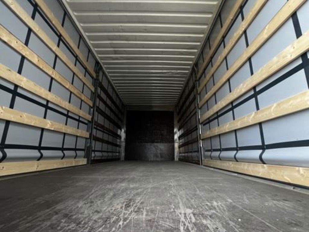 Krone Heck mit Portaltüren - Plachtová nástavba: obrázek 5 Krone Heck mit Portaltüren - Plachtová nástavba: obrázek 5