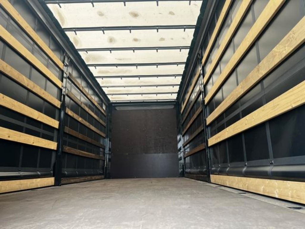 Krone Heck mit Portaltüren - Plachtová nástavba: obrázek 5 Krone Heck mit Portaltüren - Plachtová nástavba: obrázek 5