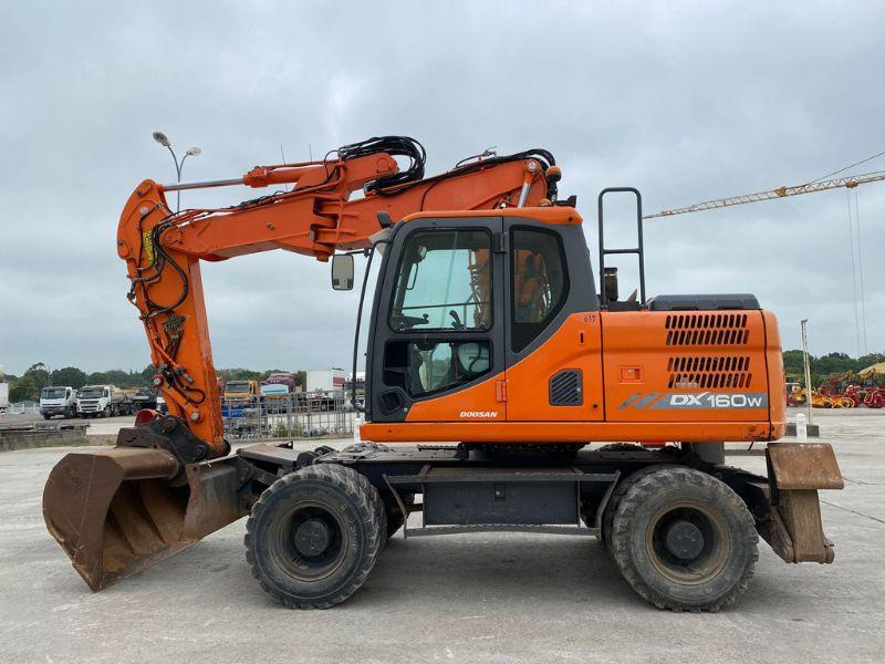 Doosan DX160 - Kolesové rýpadlo: obrázek 2 Doosan DX160 - Kolesové rýpadlo: obrázek 2