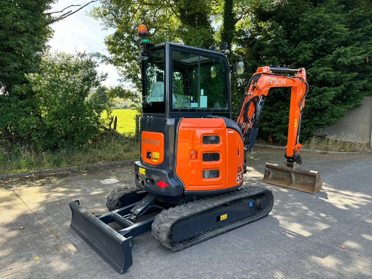 HITACHI 33U-6 - Mini rýpadlo: obrázek 2 HITACHI 33U-6 - Mini rýpadlo: obrázek 2