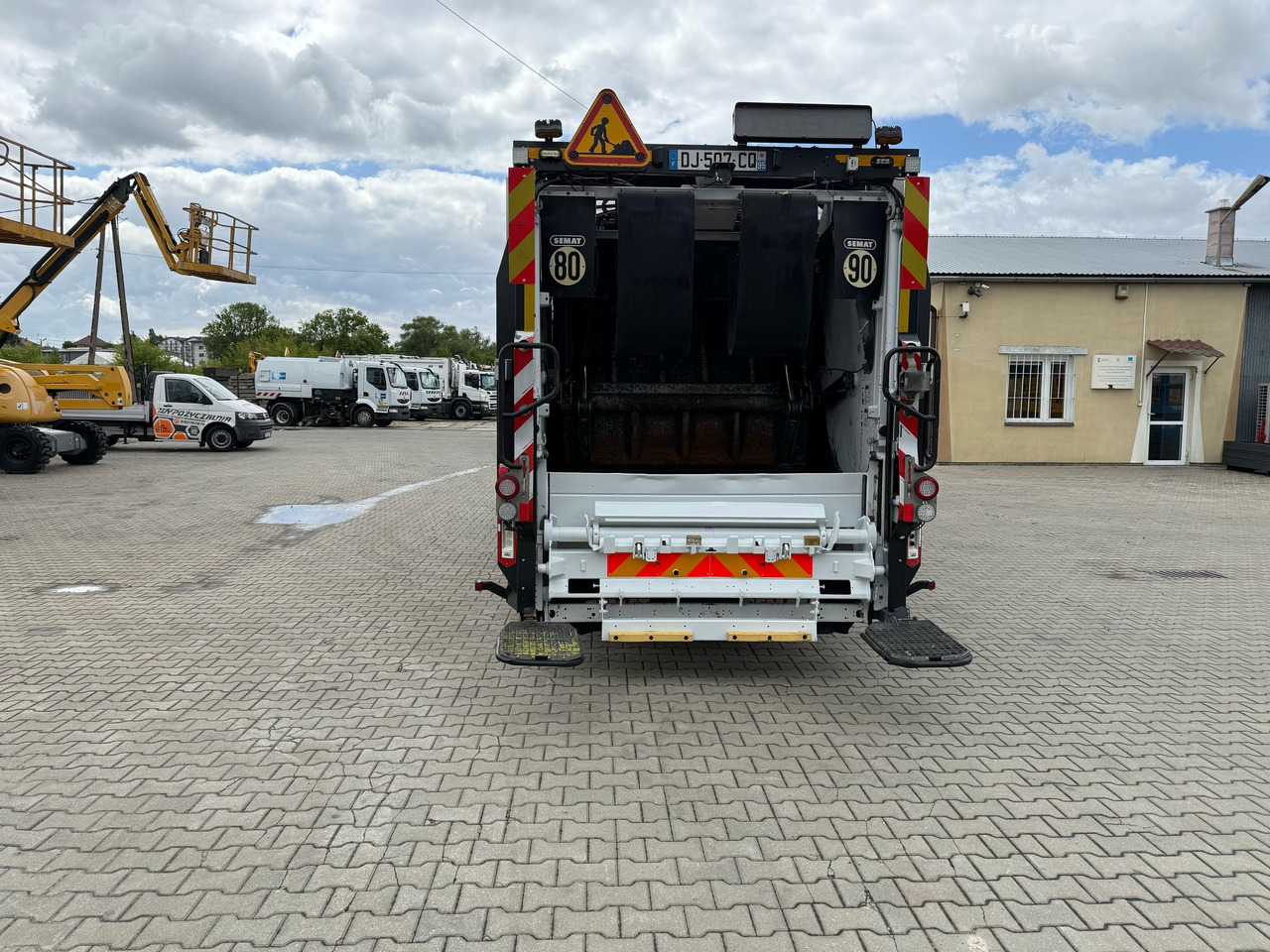 Iveco Eurocargo CNG SEMAT - Vůz na odvoz odpadků: obrázek 5 Iveco Eurocargo CNG SEMAT - Vůz na odvoz odpadků: obrázek 5