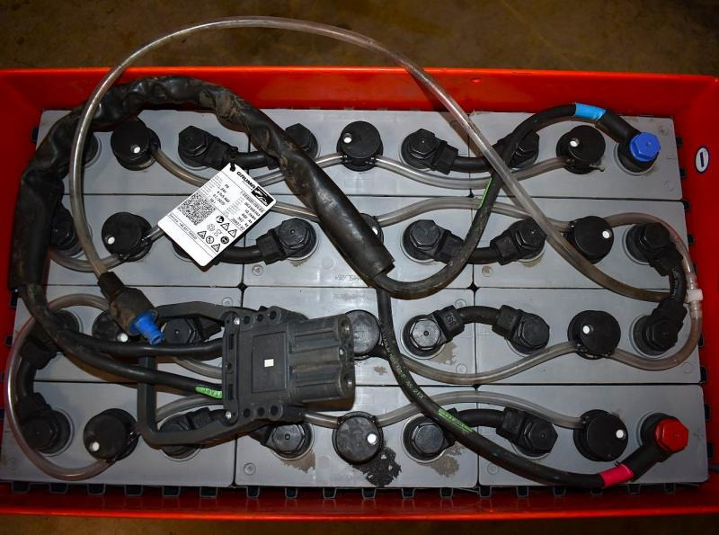 GRUMA 24 Volt 4 PzS 460 Ah - Akumulátor: obrázek 3 GRUMA 24 Volt 4 PzS 460 Ah - Akumulátor: obrázek 3