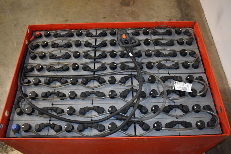 GRUMA 80 Volt 4 PzS 500 Ah - Akumulátor: obrázek 3 GRUMA 80 Volt 4 PzS 500 Ah - Akumulátor: obrázek 3