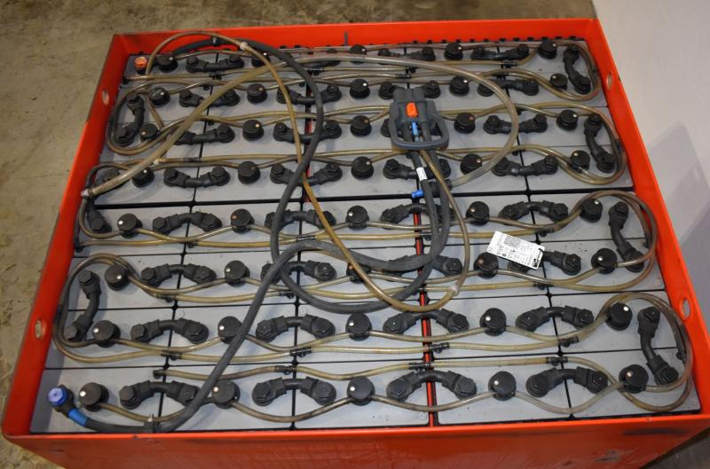 GRUMA 80 Volt 5 PzS 775 Ah - Akumulátor: obrázek 3 GRUMA 80 Volt 5 PzS 775 Ah - Akumulátor: obrázek 3