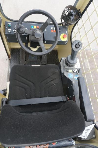 Hubtex S40E - Boční vozík: obrázek 3 Hubtex S40E - Boční vozík: obrázek 3