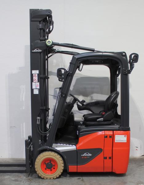 Linde E 12 EVO 386-02 - Elektrický vysokozdvižný vozík: obrázek 4 Linde E 12 EVO 386-02 - Elektrický vysokozdvižný vozík: obrázek 4