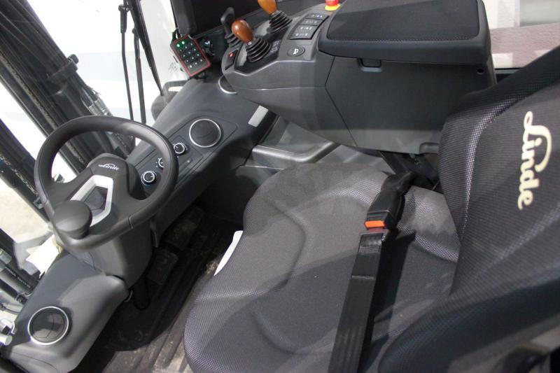 Linde E 25 1252 - Elektrický vysokozdvižný vozík: obrázek 5 Linde E 25 1252 - Elektrický vysokozdvižný vozík: obrázek 5