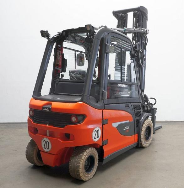 Linde E 30 1252 - Elektrický vysokozdvižný vozík: obrázek 2 Linde E 30 1252 - Elektrický vysokozdvižný vozík: obrázek 2